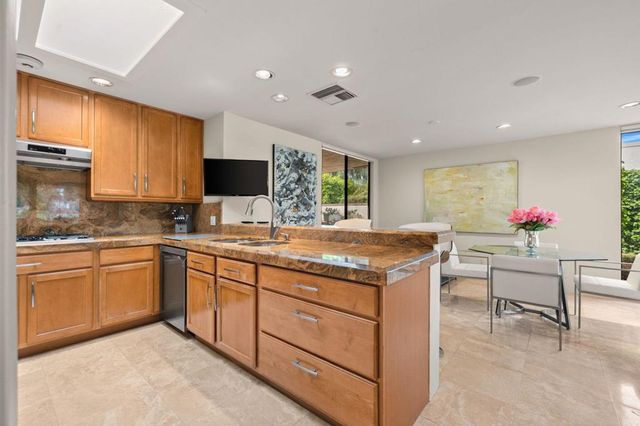 24 Columbia Drive, Rancho Mirage, CA 92270
