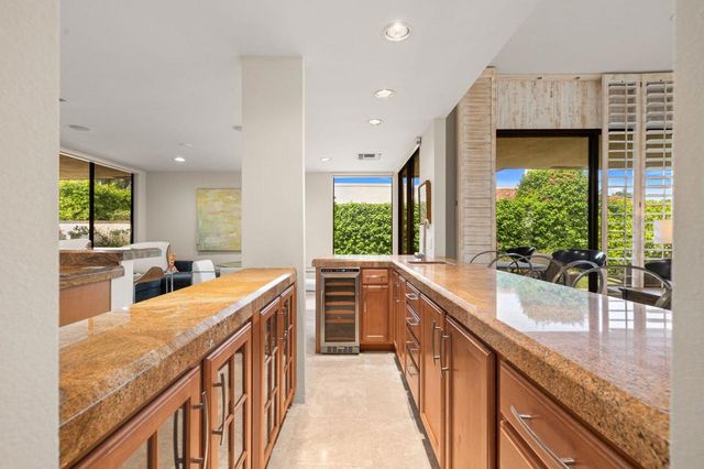 24 Columbia Drive, Rancho Mirage, CA 92270