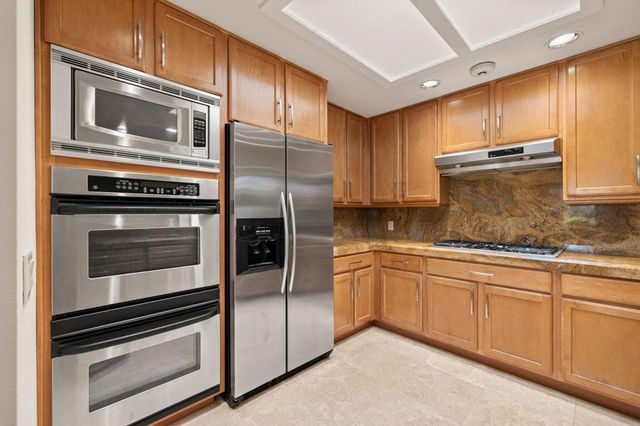 24 Columbia Drive, Rancho Mirage, CA 92270