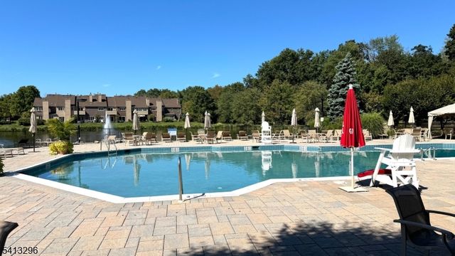 52 Cambridge Ct, Madison Boro, NJ 07940