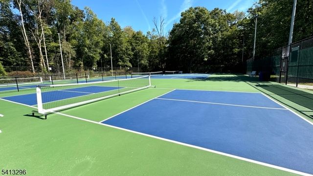 52 Cambridge Ct, Madison Boro, NJ 07940