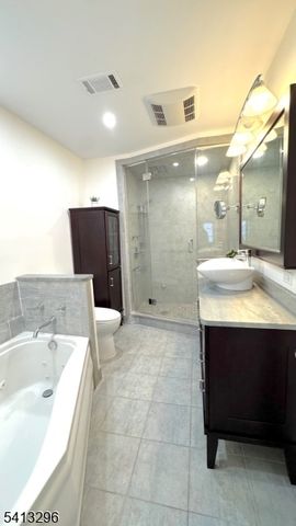 52 Cambridge Ct, Madison Boro, NJ 07940