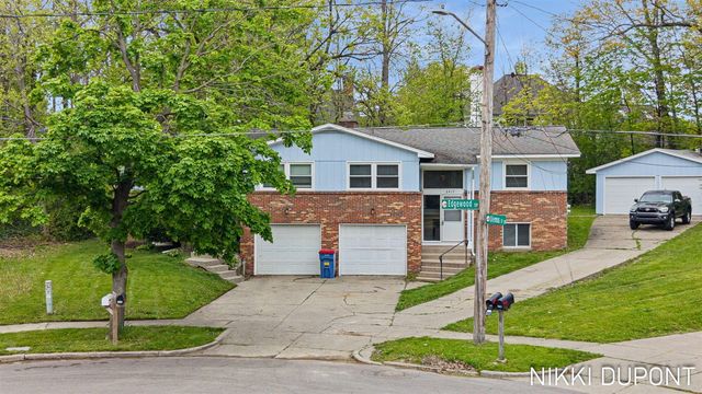 2417-2419 Edgewood Avenue, Grand Rapids, MI 49546