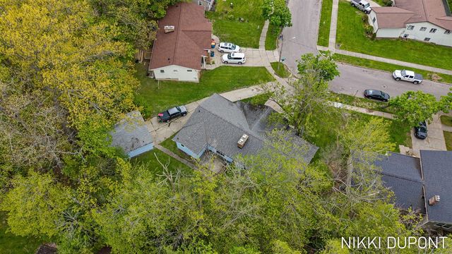 2417-2419 Edgewood Avenue, Grand Rapids, MI 49546