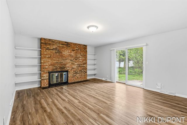 2417-2419 Edgewood Avenue, Grand Rapids, MI 49546