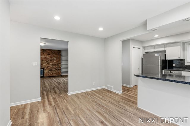 2417-2419 Edgewood Avenue, Grand Rapids, MI 49546