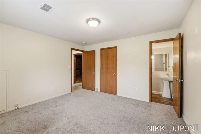 2417-2419 Edgewood Avenue, Grand Rapids, MI 49546