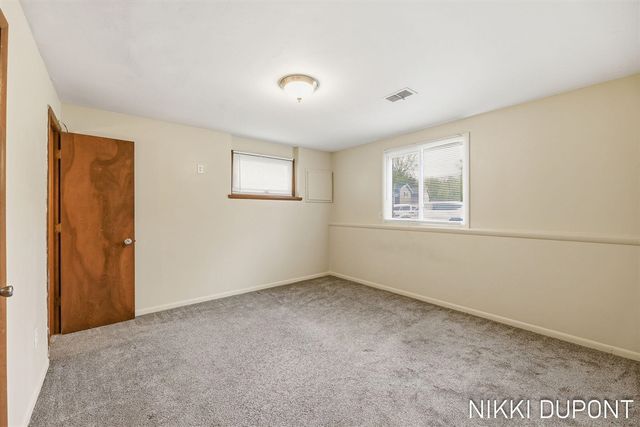 2417-2419 Edgewood Avenue, Grand Rapids, MI 49546