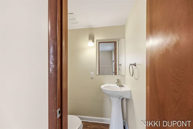 2417-2419 Edgewood Avenue, Grand Rapids, MI 49546