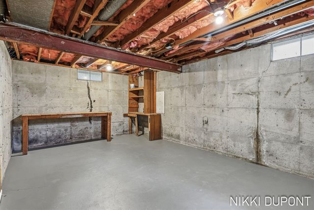 2417-2419 Edgewood Avenue, Grand Rapids, MI 49546