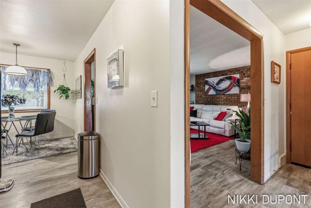 2417-2419 Edgewood Avenue, Grand Rapids, MI 49546