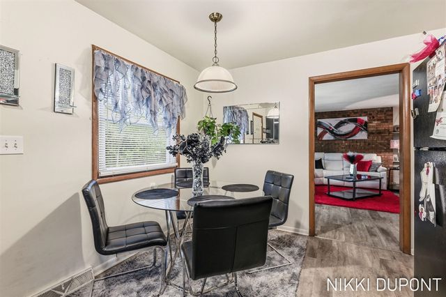 2417-2419 Edgewood Avenue, Grand Rapids, MI 49546