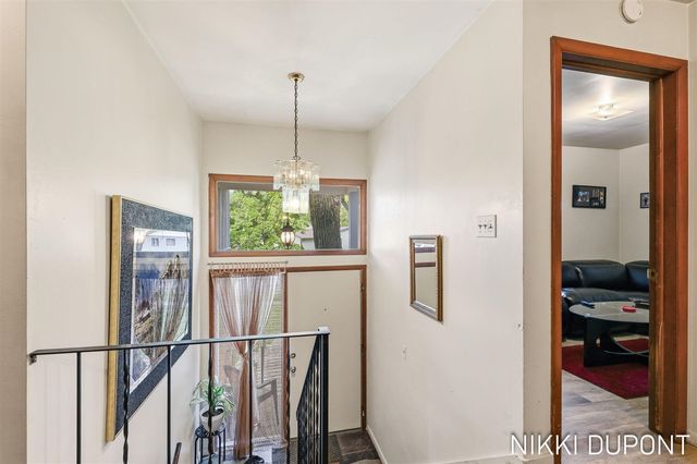 2417-2419 Edgewood Avenue, Grand Rapids, MI 49546