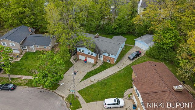2417-2419 Edgewood Avenue, Grand Rapids, MI 49546