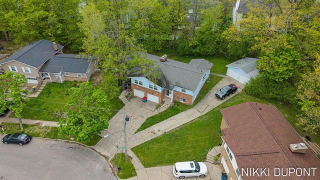 2417-2419 Edgewood Avenue, Grand Rapids, MI 49546