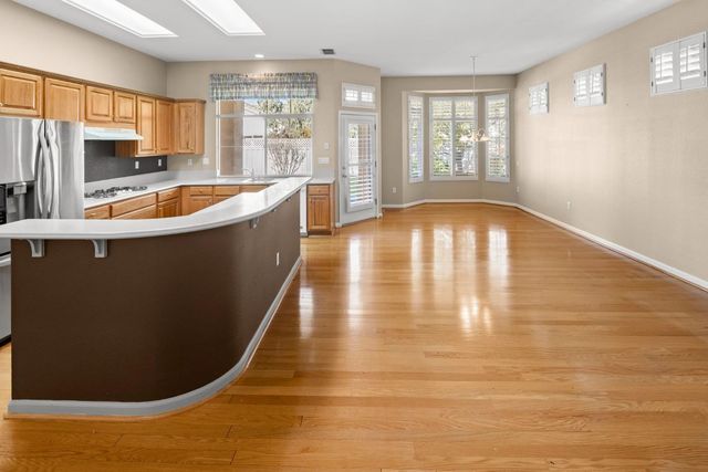 6141 Strawberry Station Loop, Roseville, CA 95747