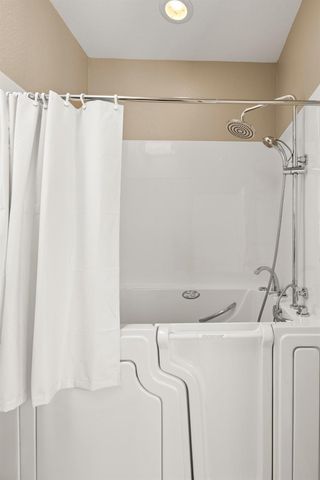 6141 Strawberry Station Loop, Roseville, CA 95747