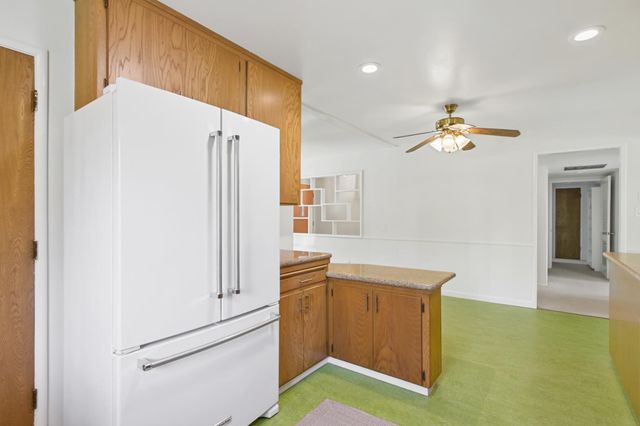 618 Elmwood Dr, Davis, CA 95616