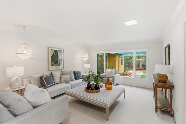 618 Elmwood Dr, Davis, CA 95616