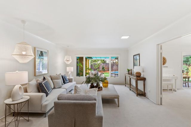 618 Elmwood Dr, Davis, CA 95616