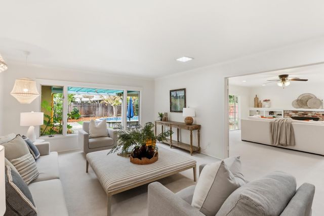 618 Elmwood Dr, Davis, CA 95616