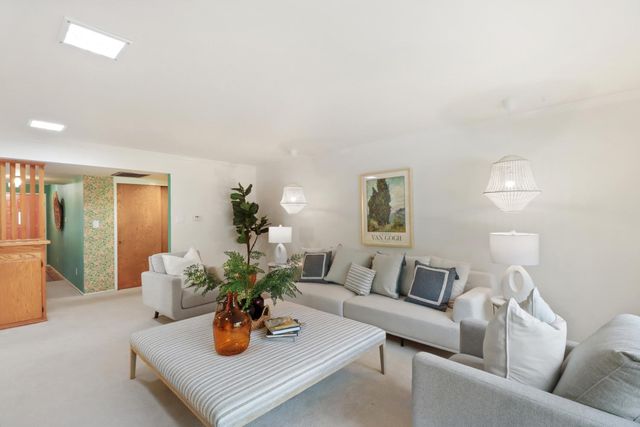 618 Elmwood Dr, Davis, CA 95616