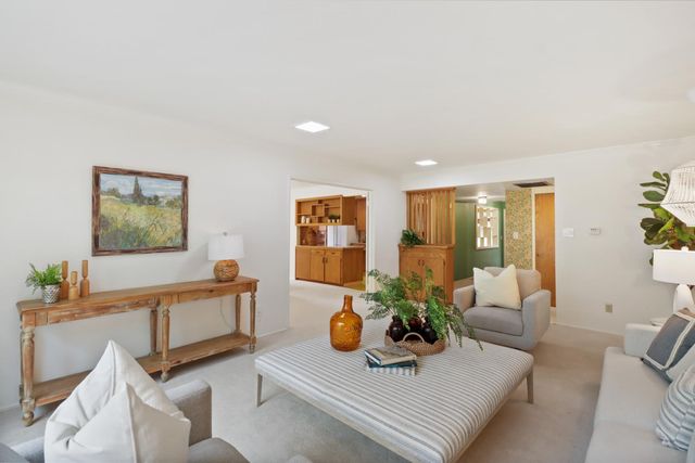 618 Elmwood Dr, Davis, CA 95616