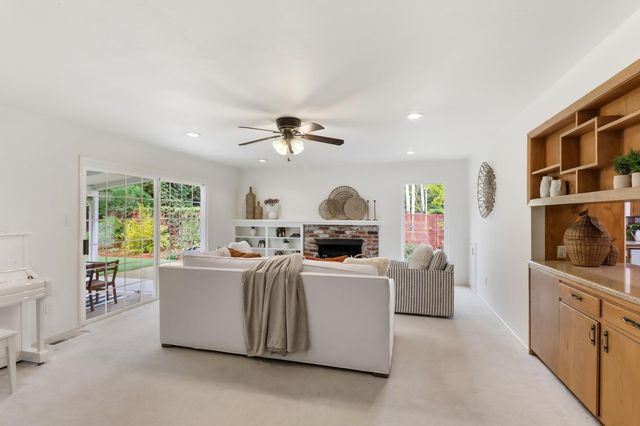 618 Elmwood Dr, Davis, CA 95616