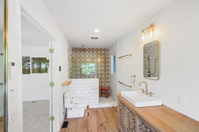 618 Elmwood Dr, Davis, CA 95616