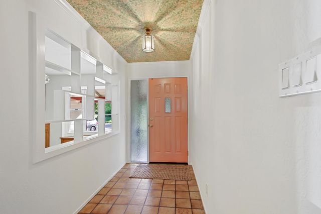 618 Elmwood Dr, Davis, CA 95616