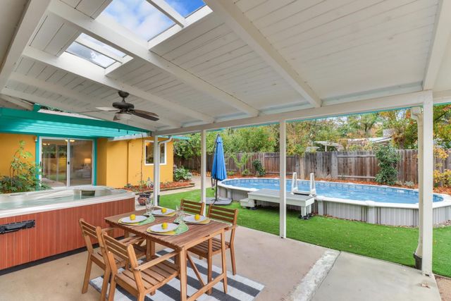 618 Elmwood Dr, Davis, CA 95616