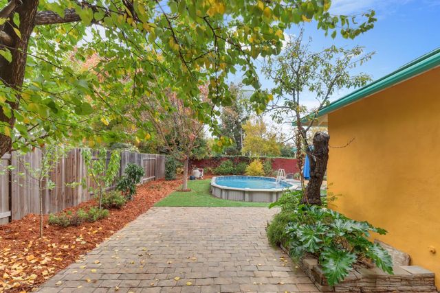 618 Elmwood Dr, Davis, CA 95616