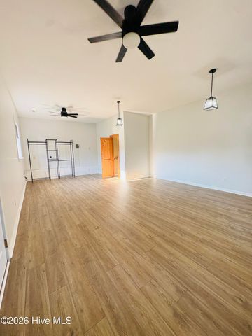 335 Bull Tail Road, Wallace, NC 28466