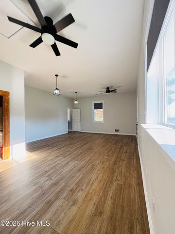 335 Bull Tail Road, Wallace, NC 28466