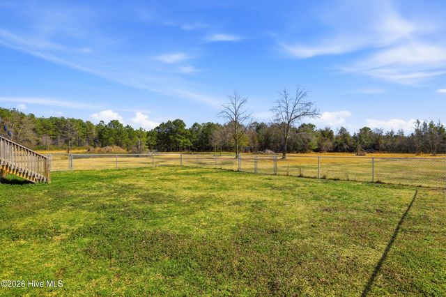 335 Bull Tail Road, Wallace, NC 28466