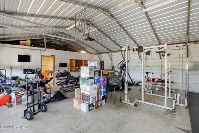 335 Bull Tail Road, Wallace, NC 28466