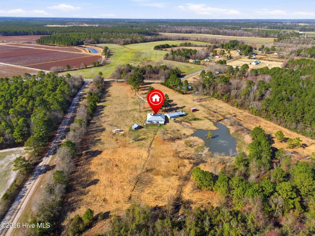 335 Bull Tail Road, Wallace, NC 28466