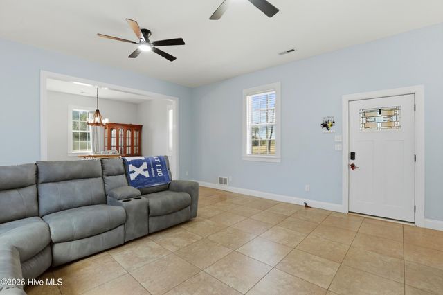 335 Bull Tail Road, Wallace, NC 28466