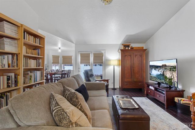 959 Cypress Way, Twin Falls, ID 83301