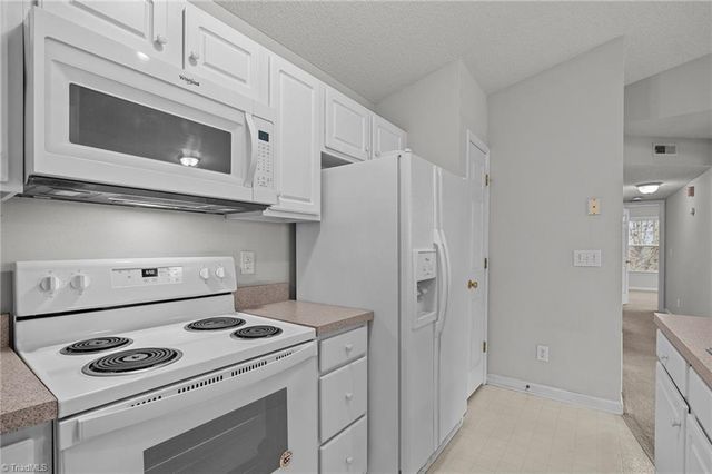 831 Timberline Ridge Court, Winston-salem, NC 27106