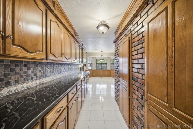 5833 S Louisville Avenue, Tulsa, OK 74135