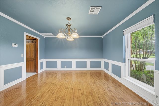 5833 S Louisville Avenue, Tulsa, OK 74135