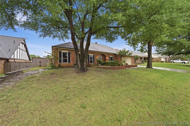 5833 S Louisville Avenue, Tulsa, OK 74135