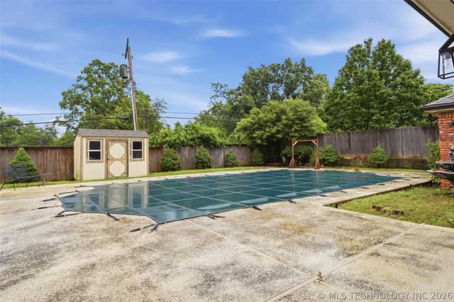 5833 S Louisville Avenue, Tulsa, OK 74135