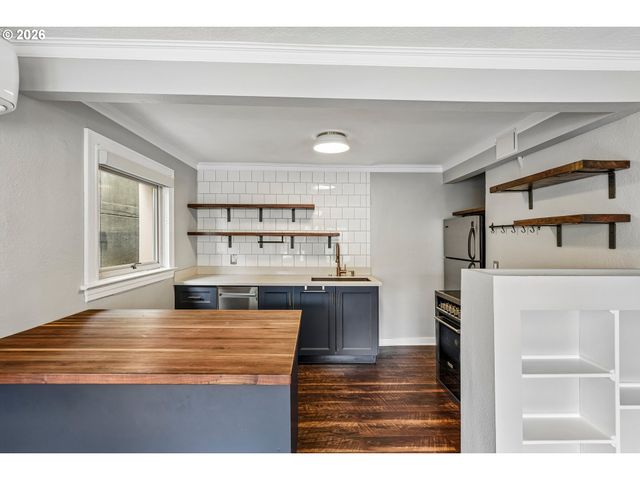 1529 Se HAWTHORNE Blvd 1, Portland, OR 97214