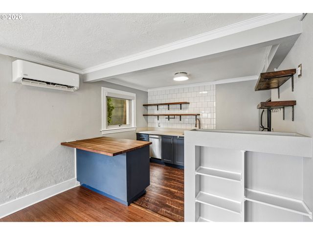 1529 Se HAWTHORNE Blvd 1, Portland, OR 97214
