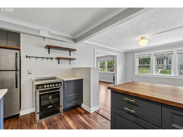 1529 Se HAWTHORNE Blvd 1, Portland, OR 97214