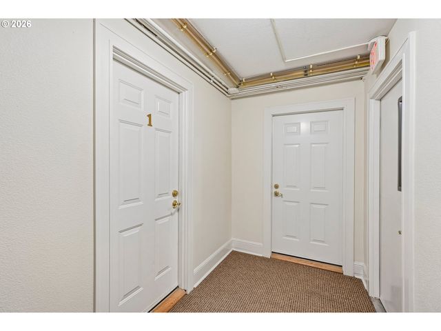 1529 Se HAWTHORNE Blvd 1, Portland, OR 97214