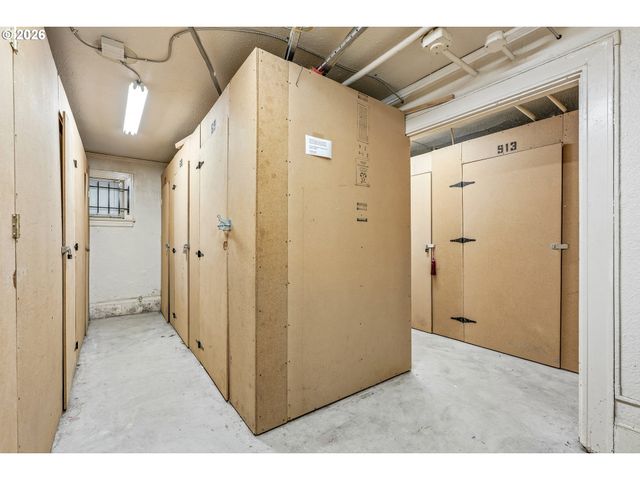 1529 Se HAWTHORNE Blvd 1, Portland, OR 97214