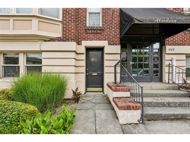 1529 Se HAWTHORNE Blvd 1, Portland, OR 97214